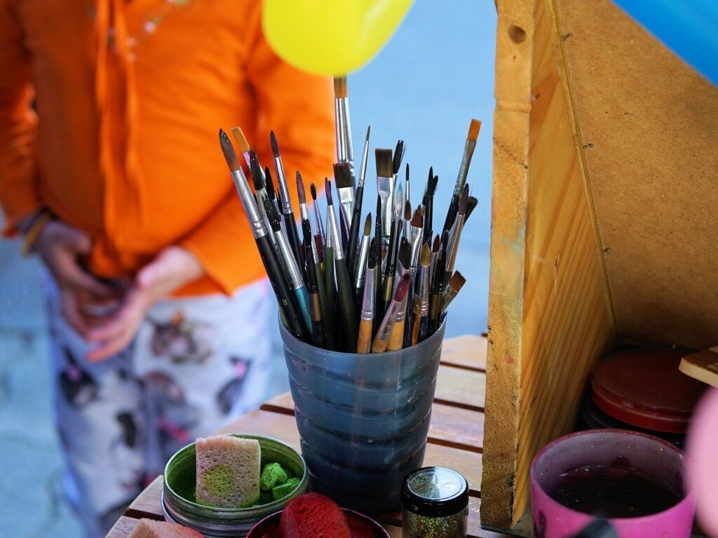 brush, face painting, make up